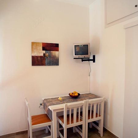 Nikolas Suites カト・ダラトソ 部屋 写真