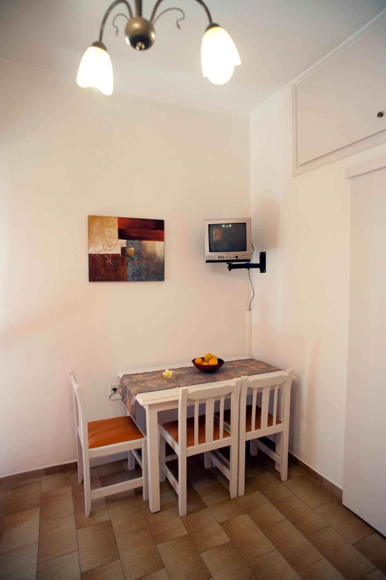 Nikolas Suites カト・ダラトソ 部屋 写真
